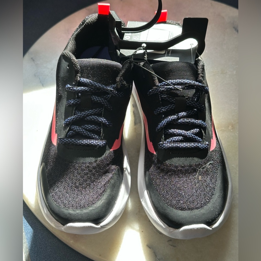 Athletic Works NWT Black and Pink Lightweight Memory Foam Girls Sneakers Sz 1.